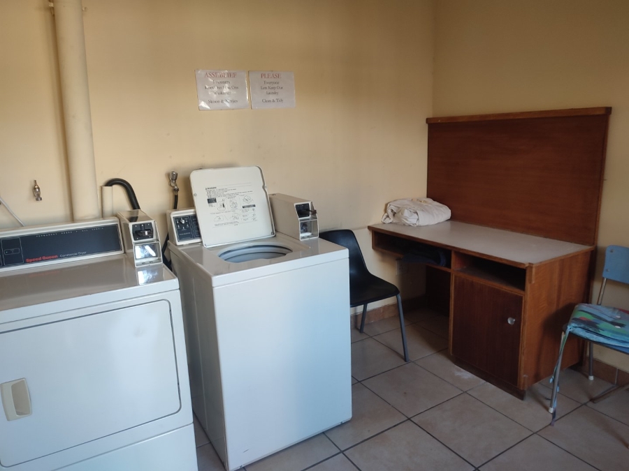 1 Bedroom Property for Sale in Hospitaalpark Free State